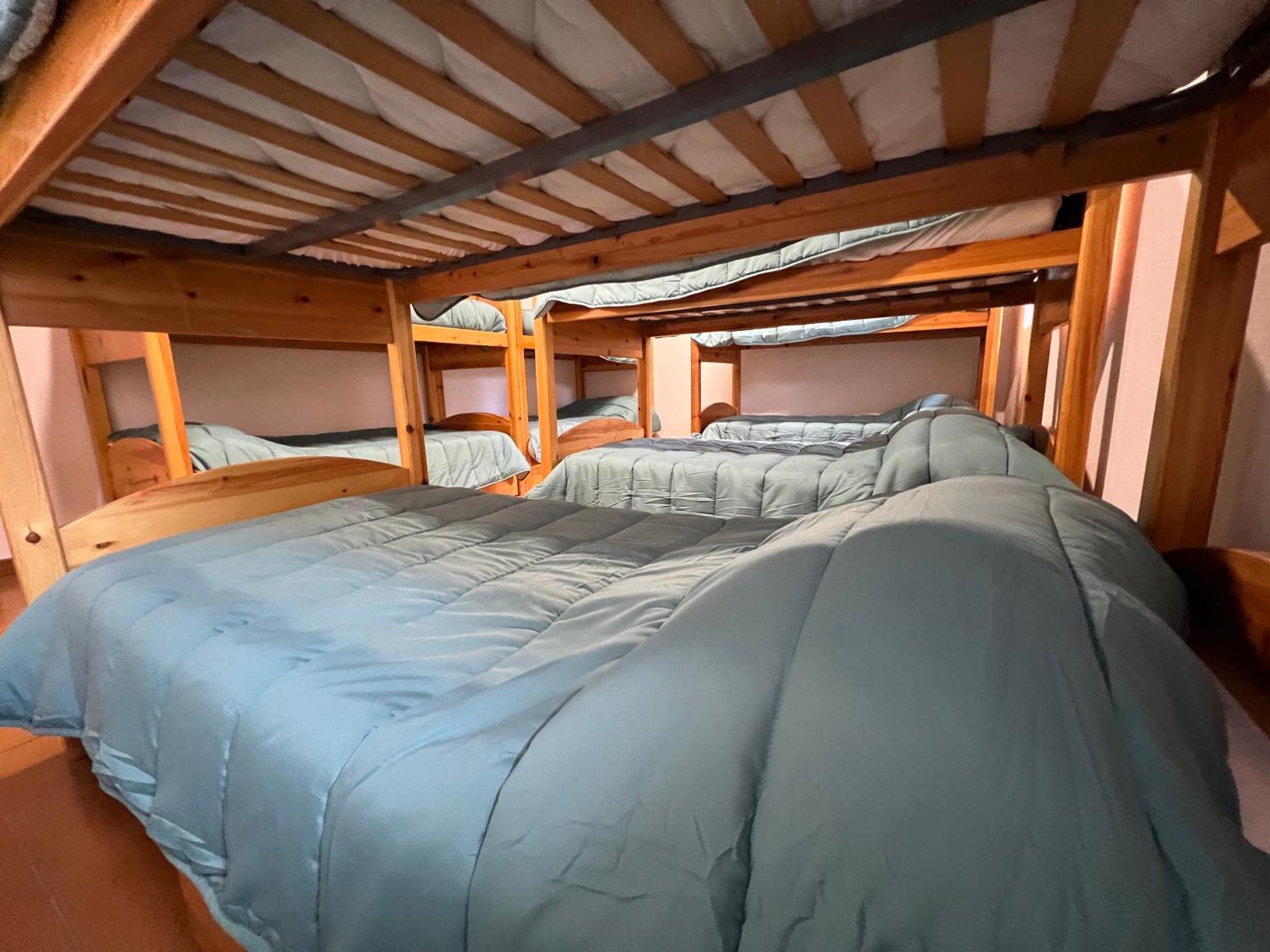 Albergue Pinares - La Casona De Revenga Regumiel de la Sierra Exteriör bild