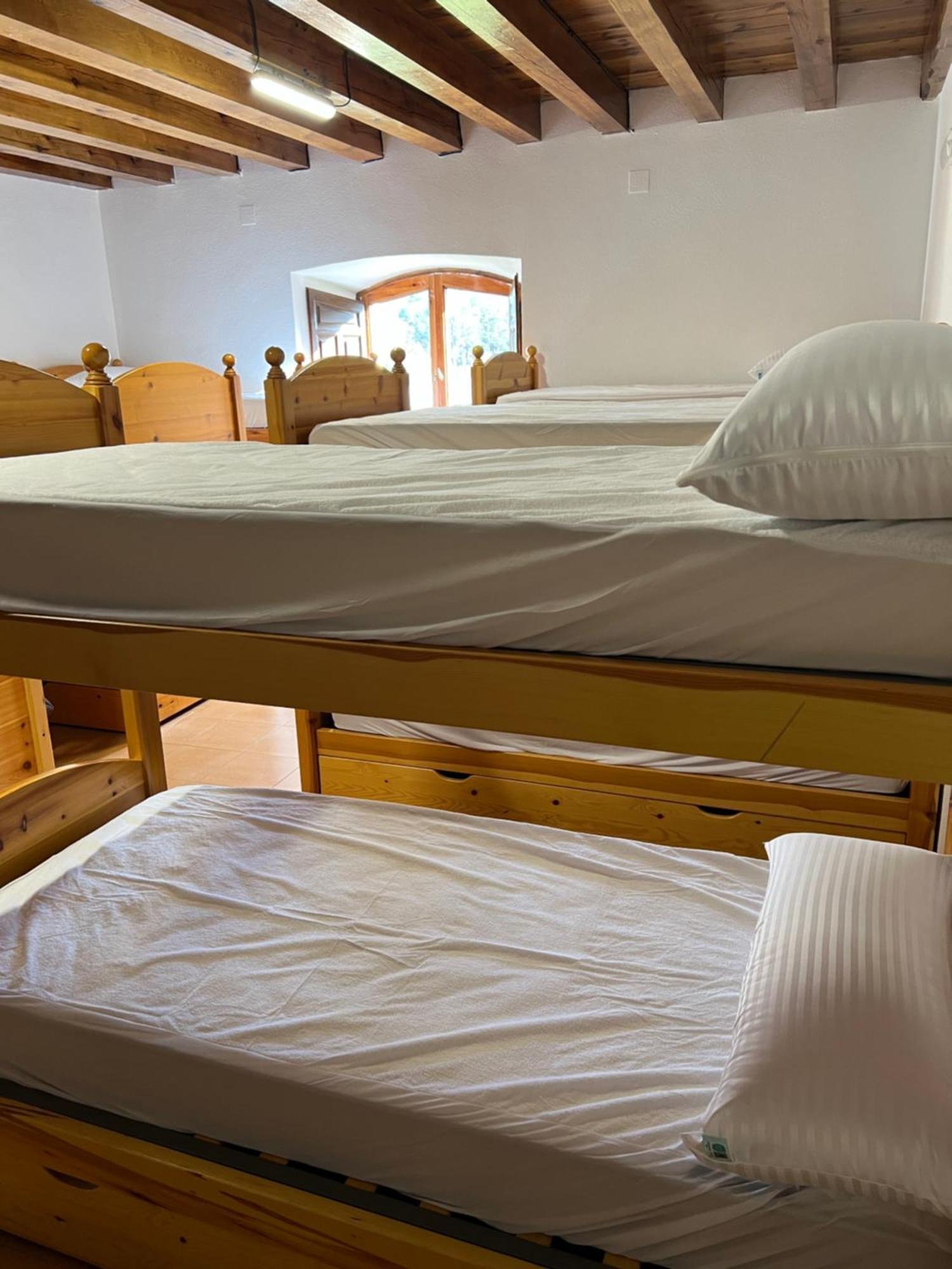 Albergue Pinares - La Casona De Revenga Regumiel de la Sierra Exteriör bild