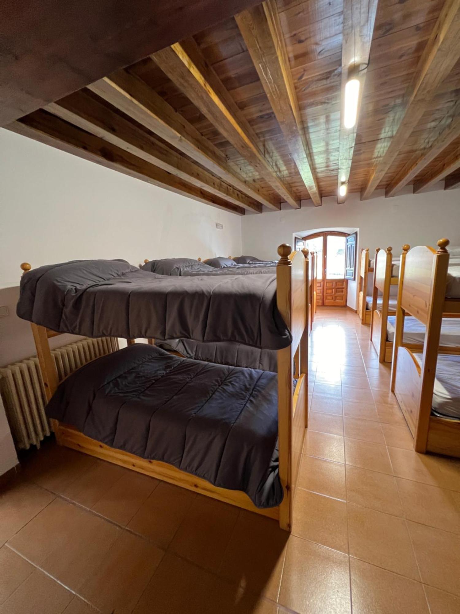 Albergue Pinares - La Casona De Revenga Regumiel de la Sierra Exteriör bild