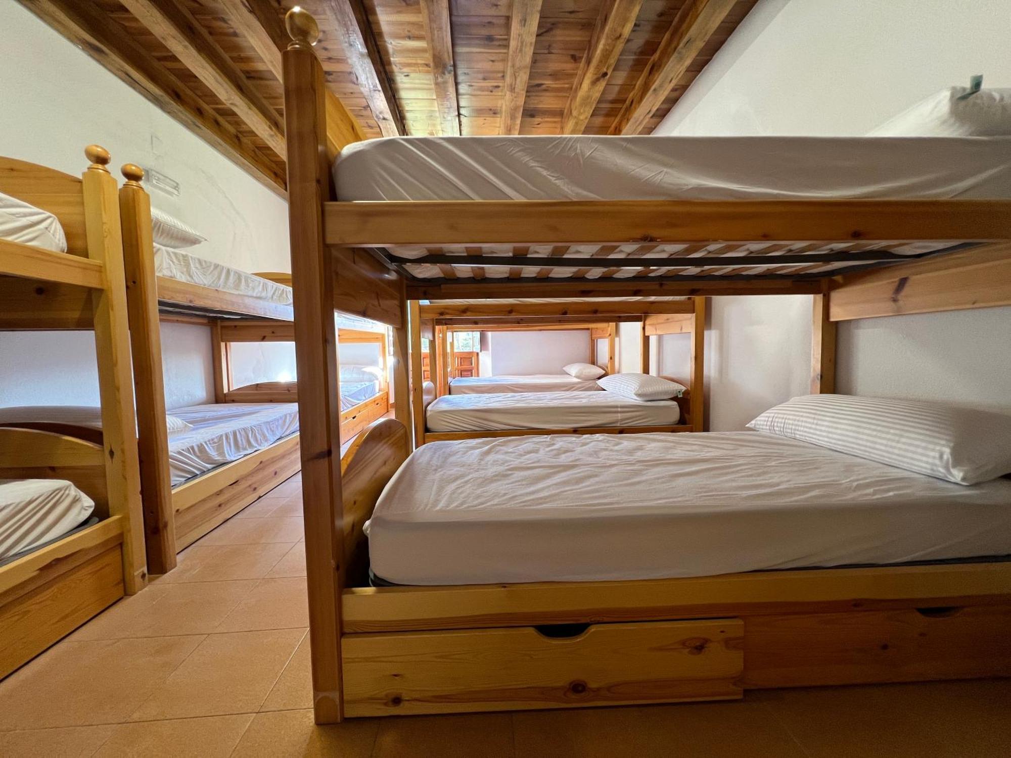 Albergue Pinares - La Casona De Revenga Regumiel de la Sierra Exteriör bild
